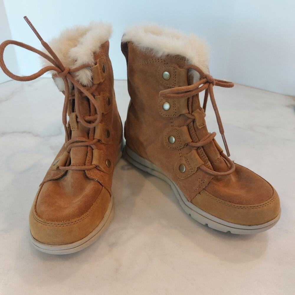 SOREL Womens Explorer Joan Boot Winter Size 6 Faux Fur Tan **READ**